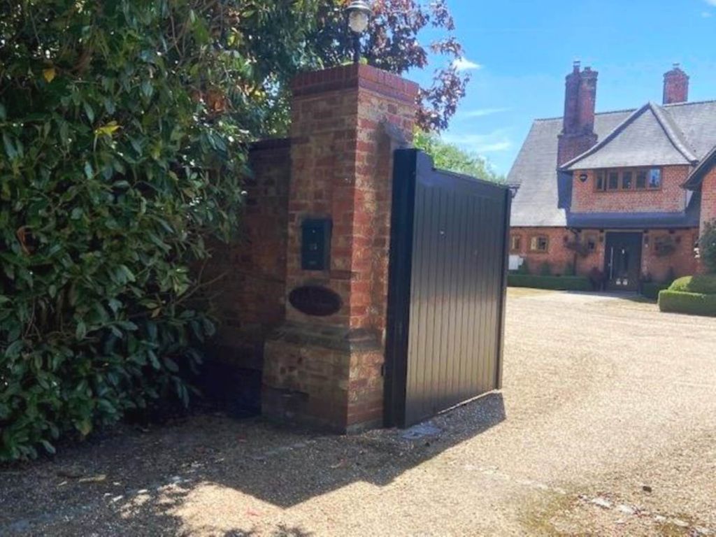 Property photo 3 of 38