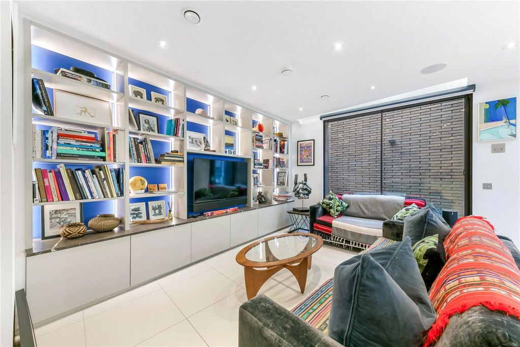 Property photo 2 of 14 Picture No. 32