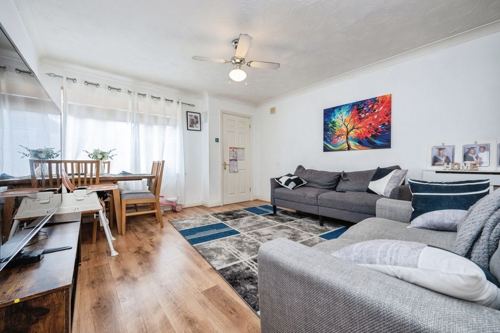 Property photo 3 of 20 Pbox-Img.Jpg