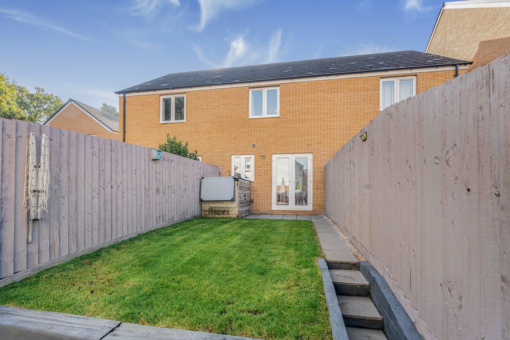 Property photo 2 of 20