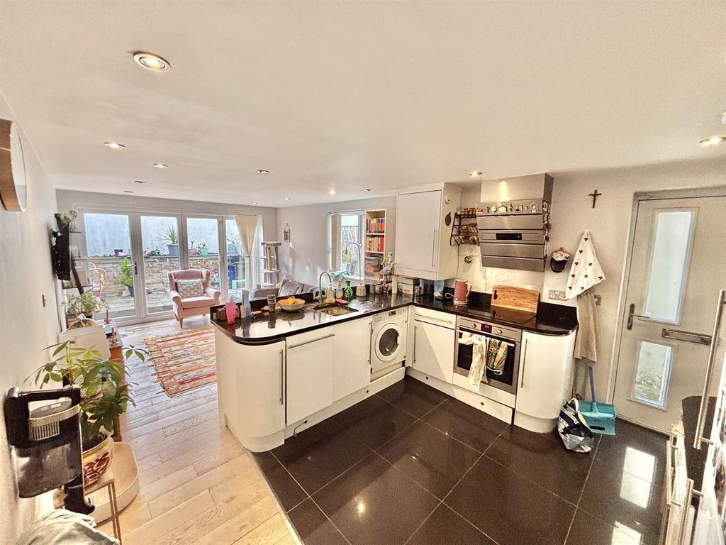 Property photo 1 of 10 Img_1211.Jpeg