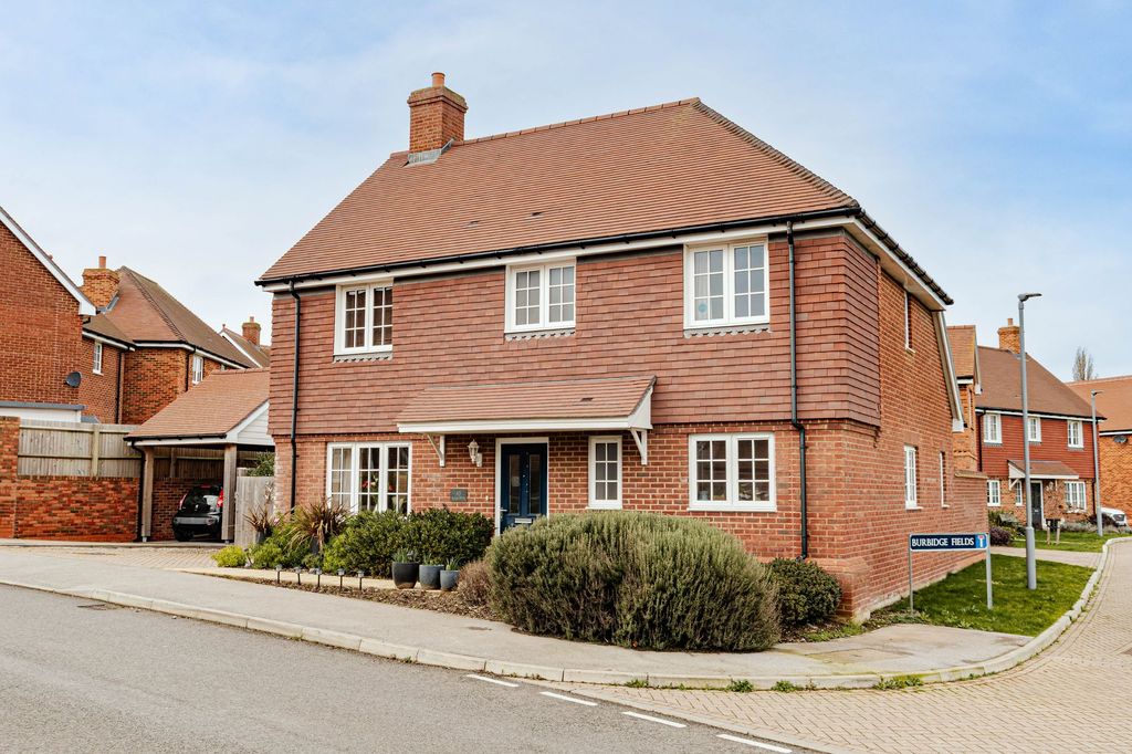 Property photo 1 of 31 Front (1)