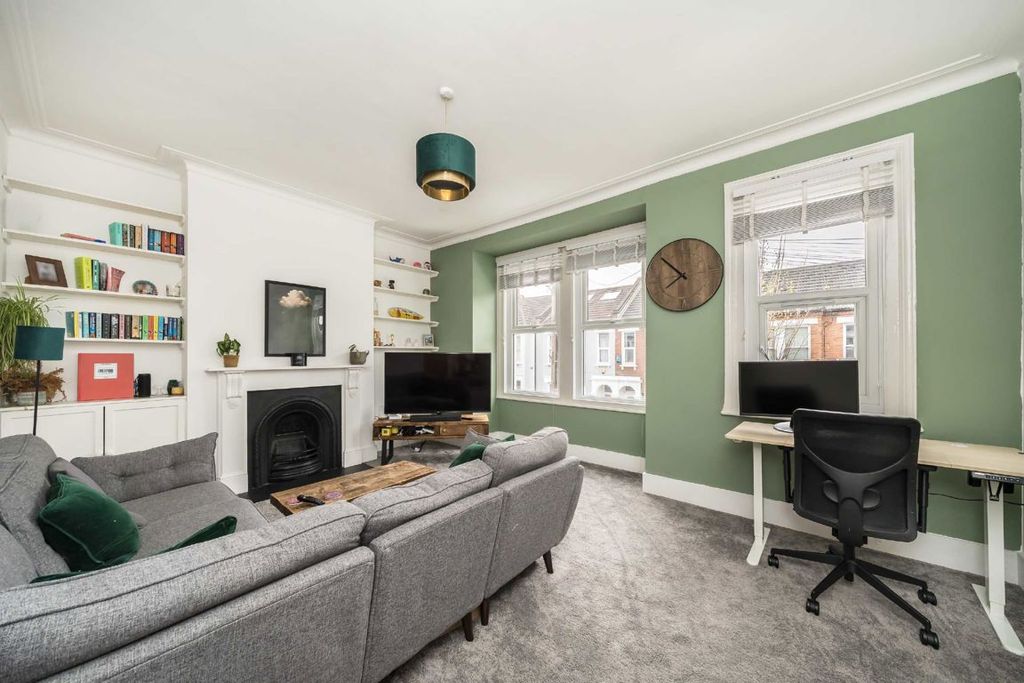 Property photo 2 of 10