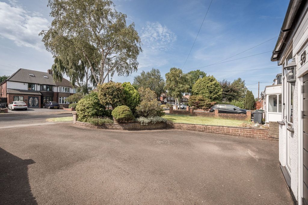 Property photo 3 of 48