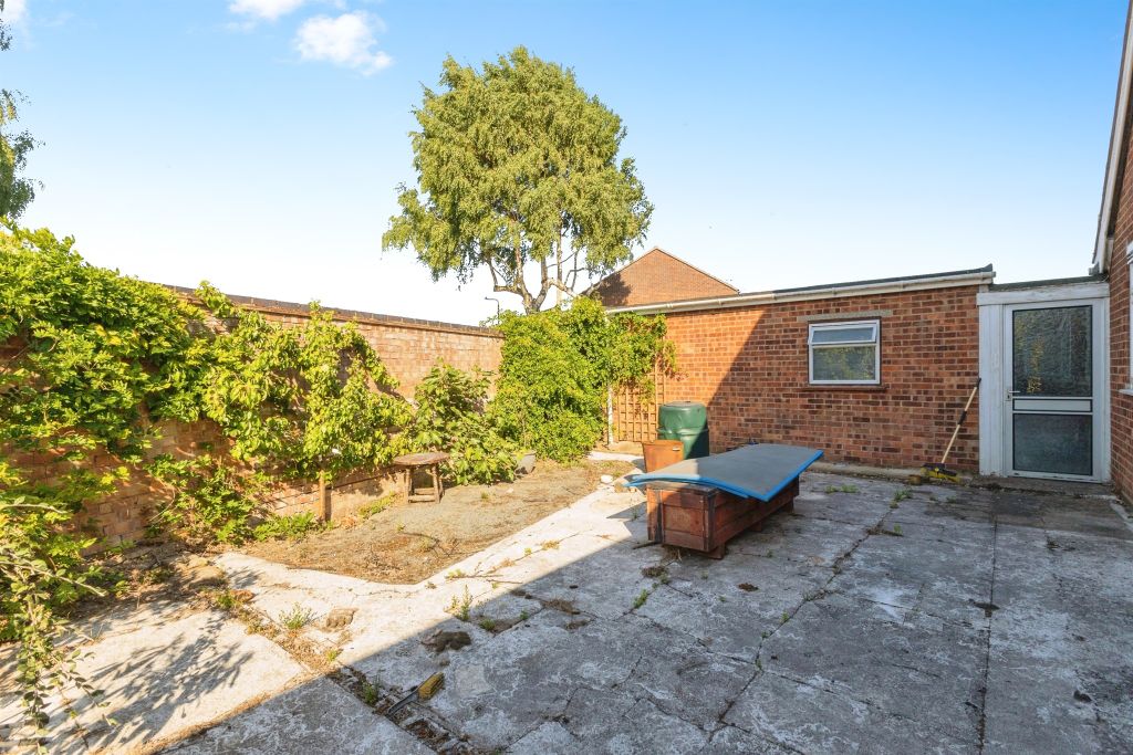 Property photo 2 of 17