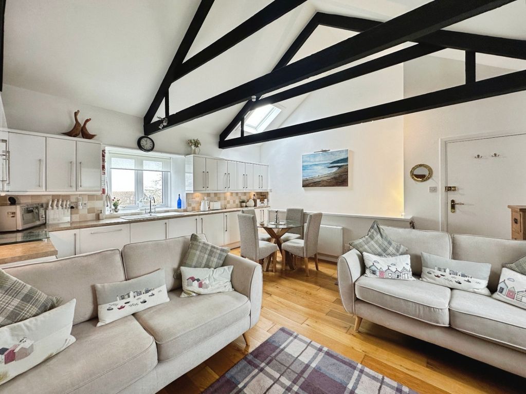 Property photo 2 of 14 5065215