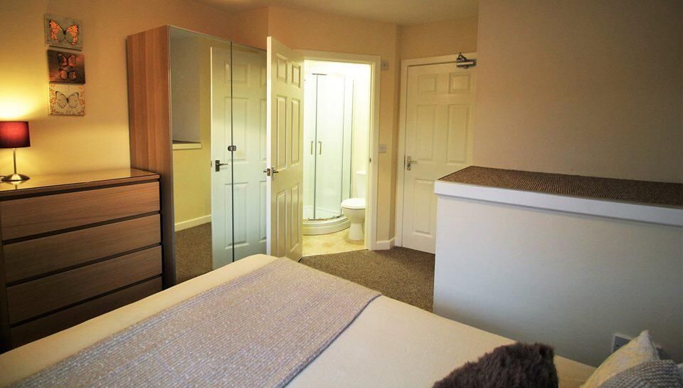 Property photo 2 of 3 Ensuite