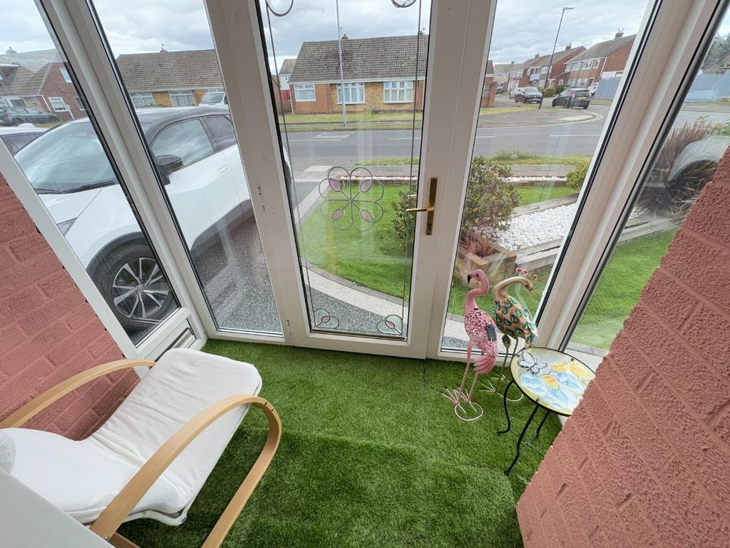 Property photo 3 of 31 Porch