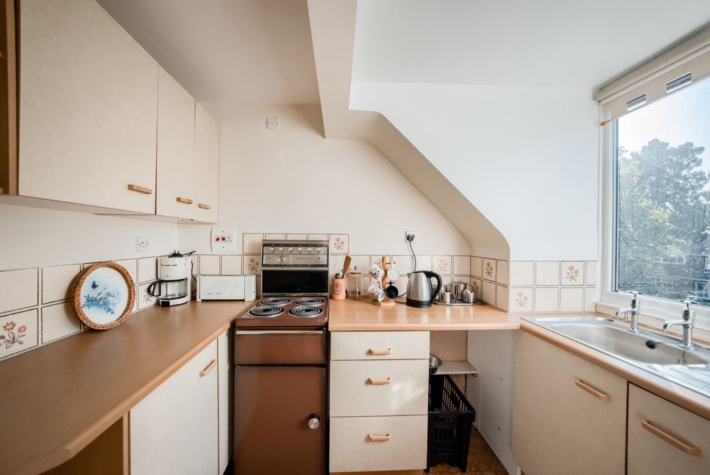 Property photo 3 of 12 Xh2A0274-Hdr(3)