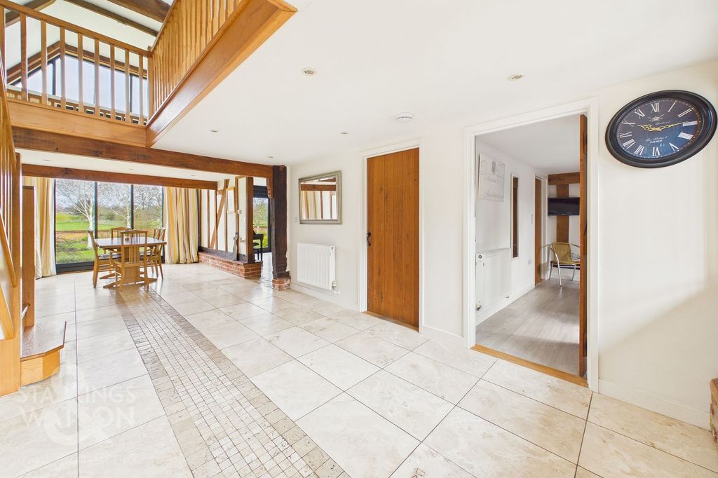 Property photo 3 of 41