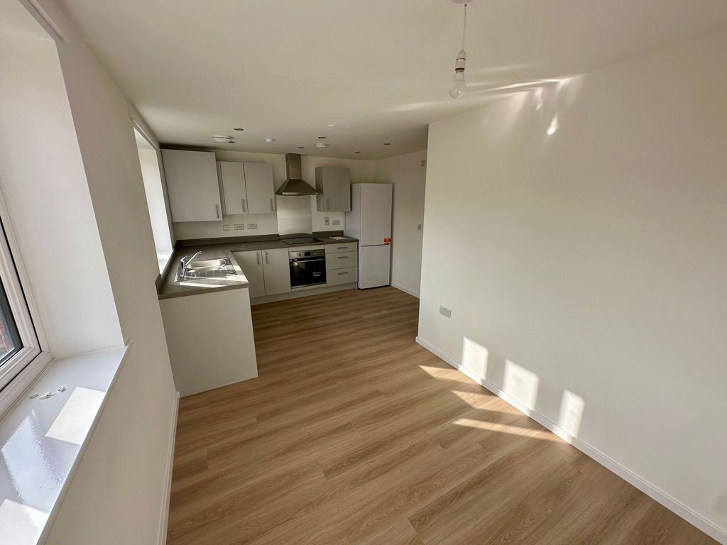 Property photo 3 of 19 Image