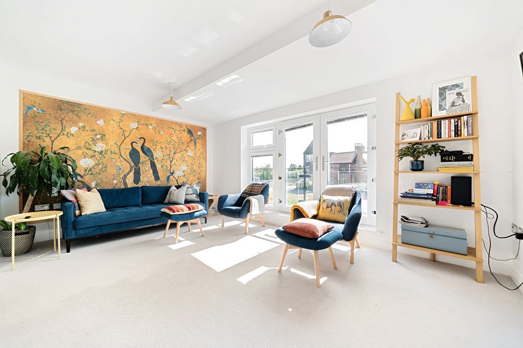 Property photo 3 of 22