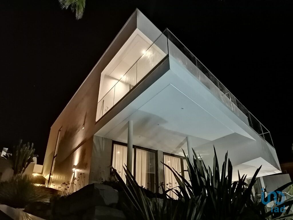Property photo 2 of 30