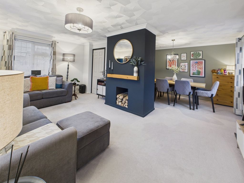 Property photo 2 of 23