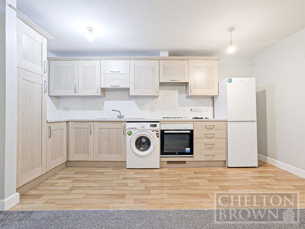 Property photo 2 of 18 Kitchen