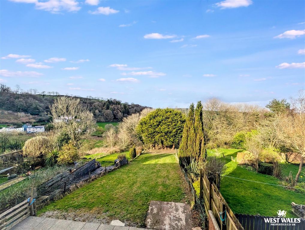 Property photo 3 of 22 1000150106.Jpg