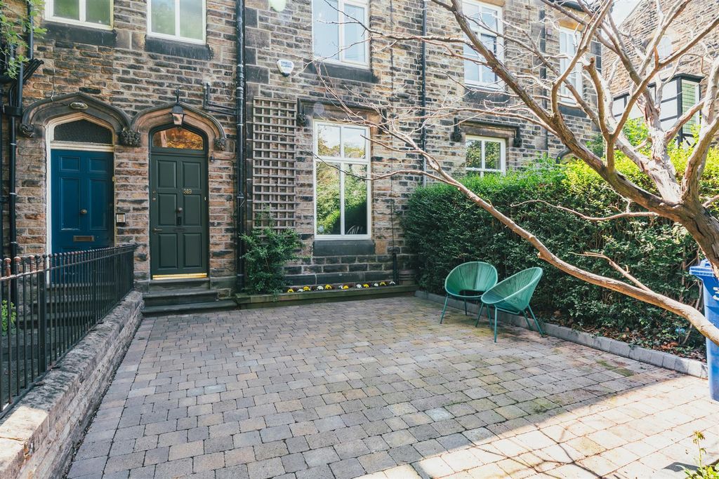 Property photo 2 of 22 Exterior And Gardens