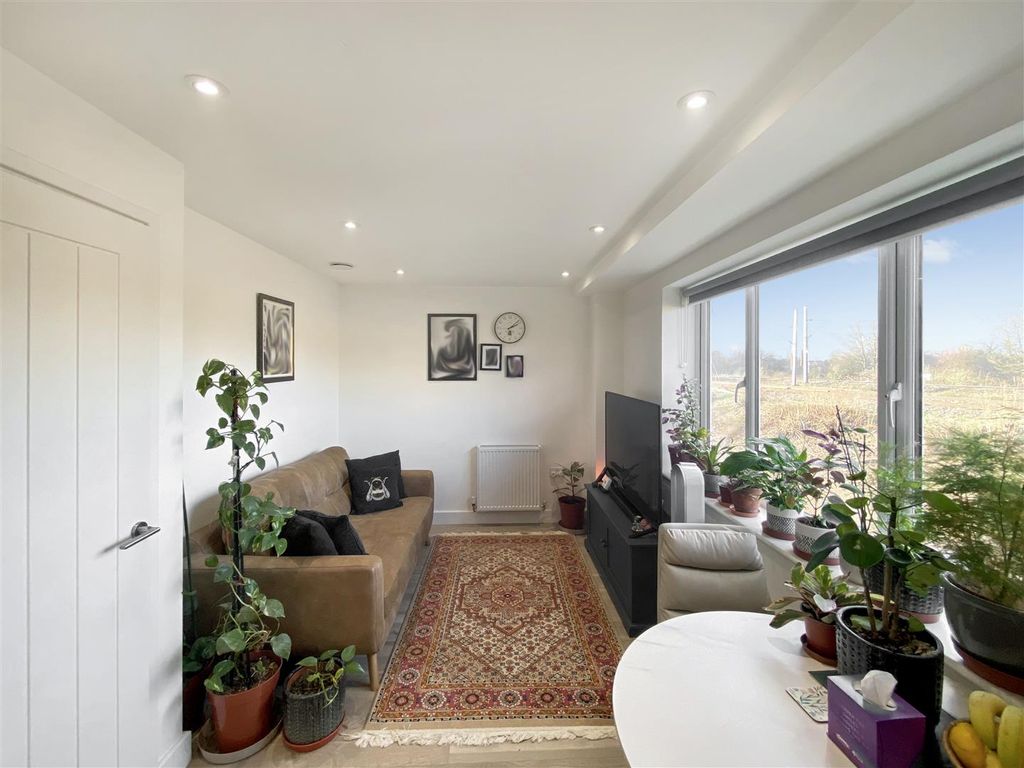 Property photo 3 of 9 Image00006.Jpeg