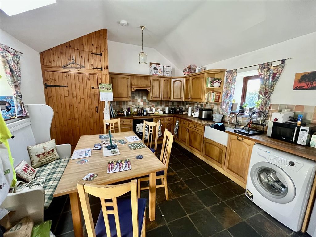 Property photo 2 of 10 Image00007.Jpeg