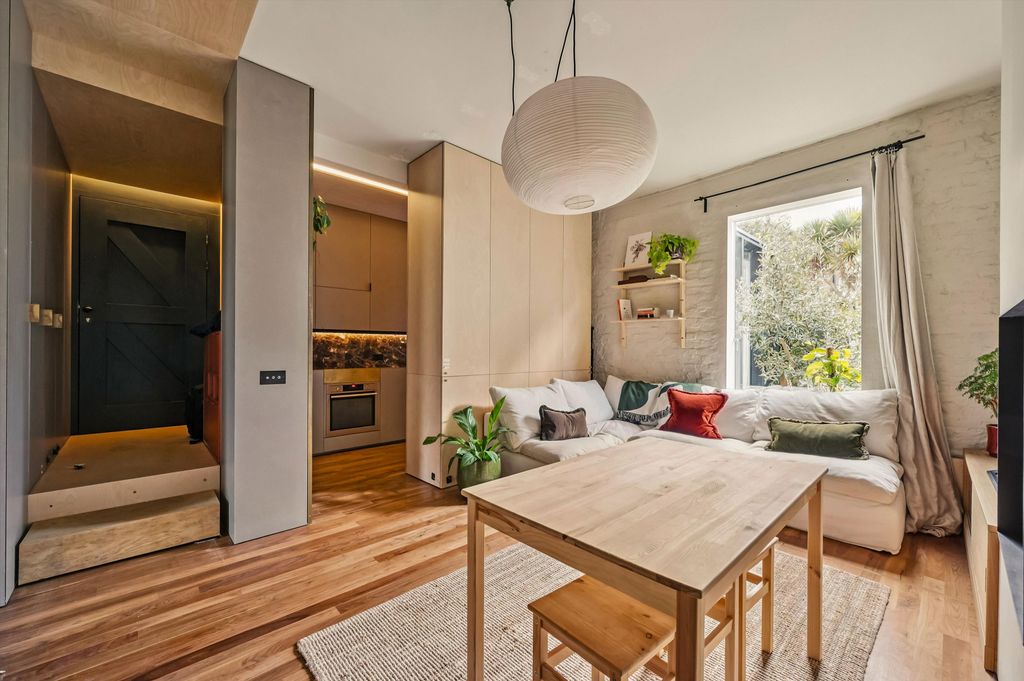 Property photo 2 of 14 Image