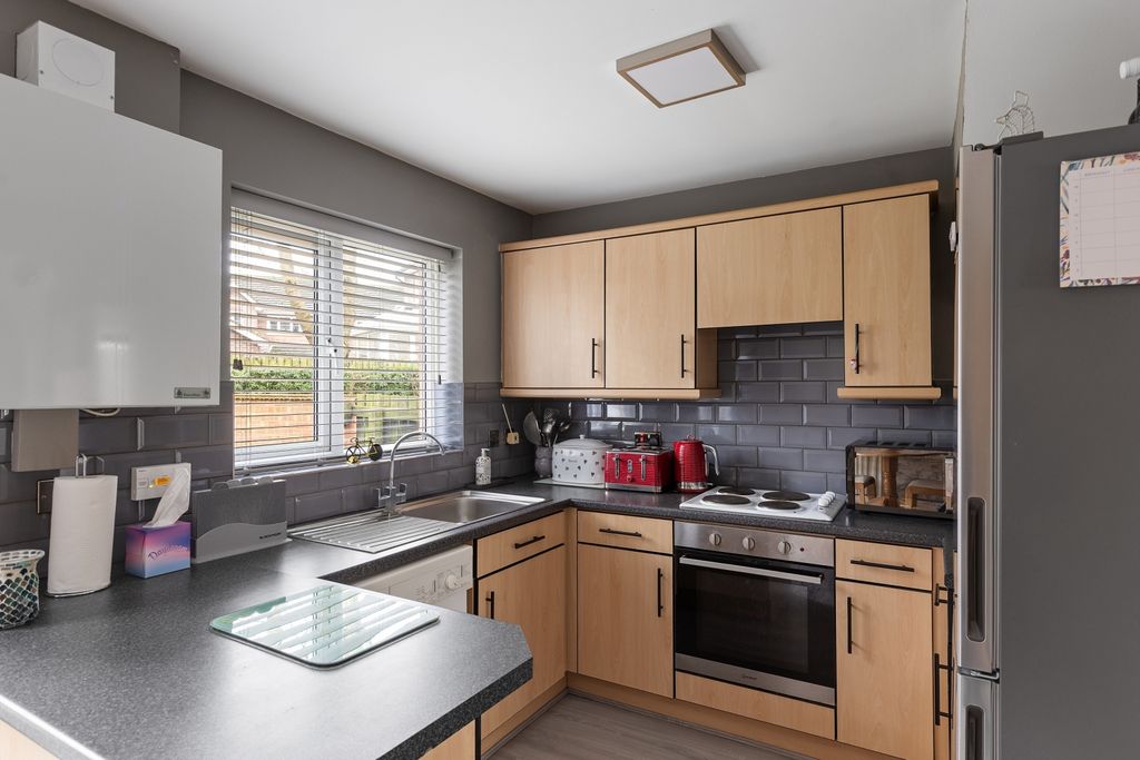 Property photo 2 of 15 Kitchen