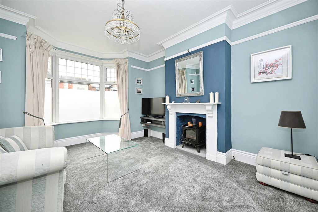 Property photo 2 of 37 Sitting Room