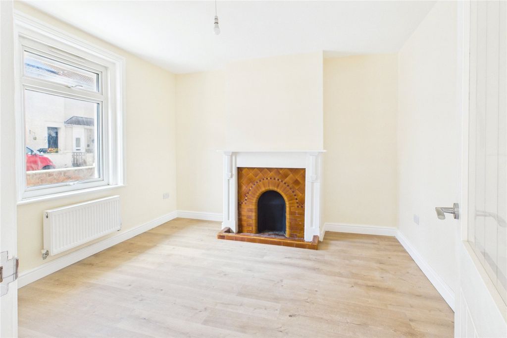 Property photo 2 of 10 Living Room