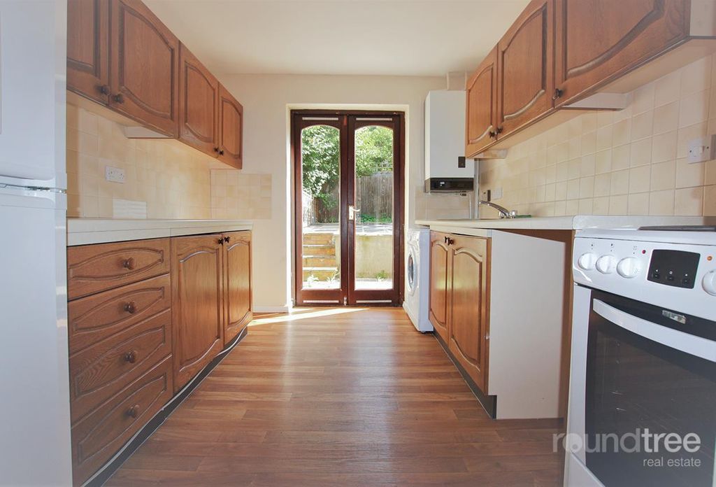 Property photo 2 of 7 (Main)