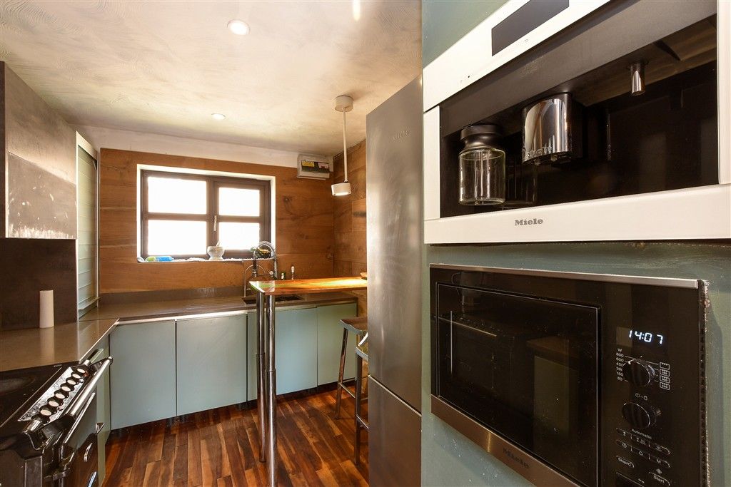 Property photo 2 of 8 Internal Lifestyle Photograph