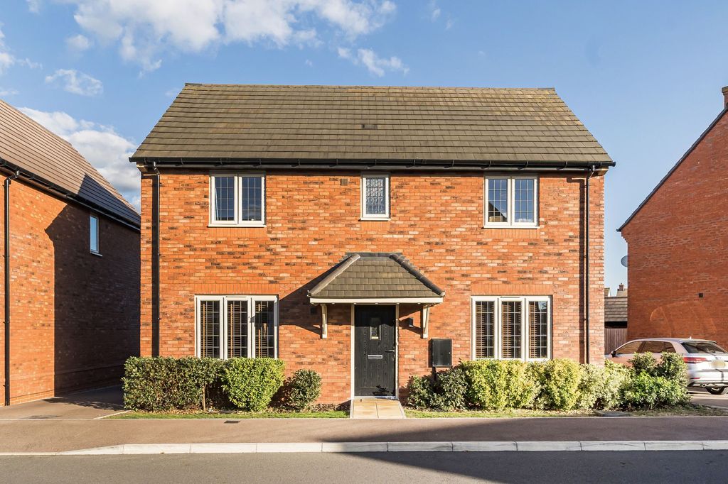 Property photo 1 of 14 Front