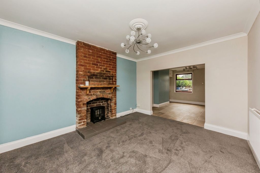 Property photo 2 of 19 Pbox-Img.Jpg