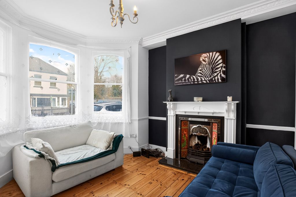 Property photo 2 of 19