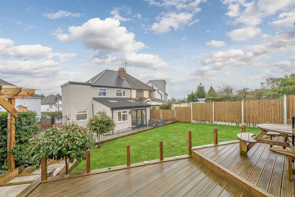 Property photo 2 of 36