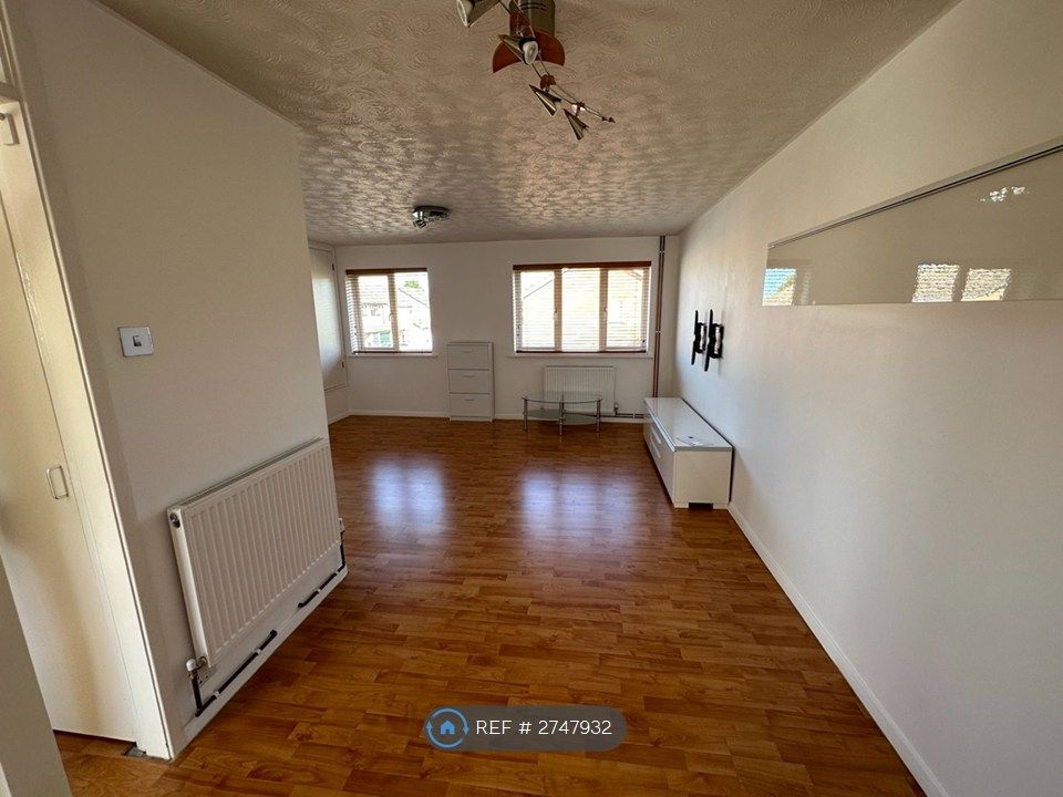 Property photo 2 of 18 Living Area