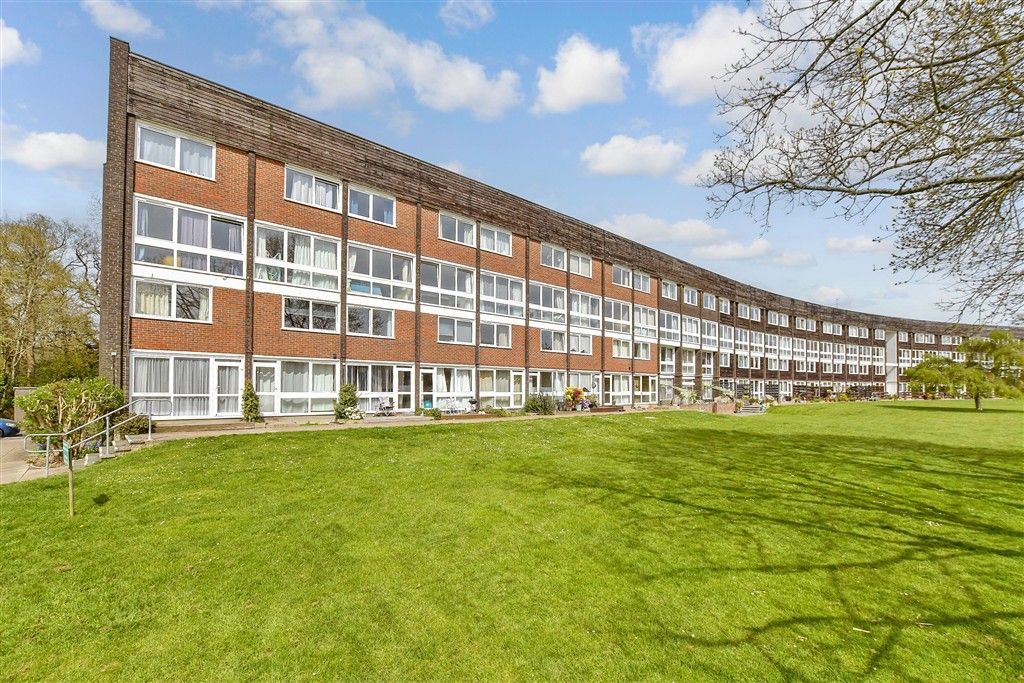 Property photo 2 of 12 External (Web)