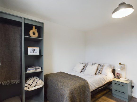 Property photo 1 of 18 8
