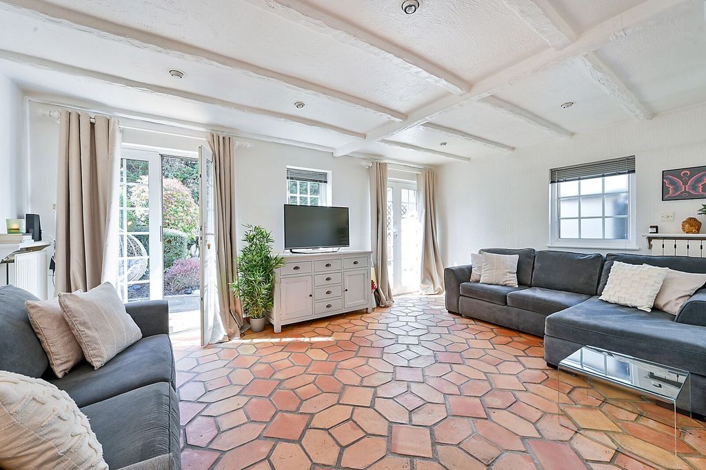 Property photo 1 of 19