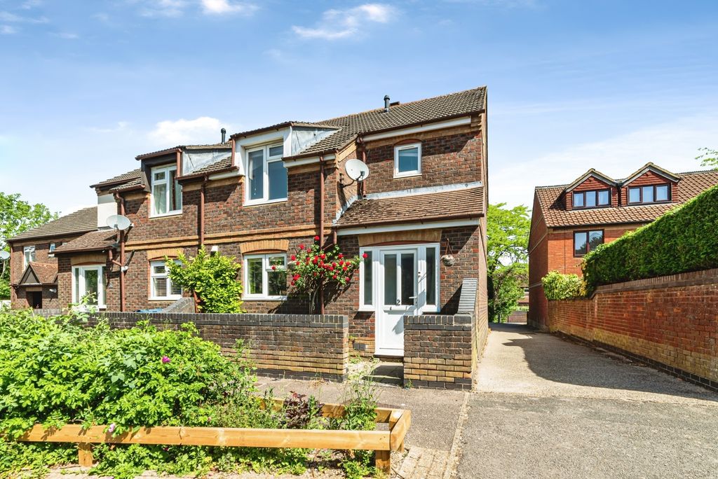 Property photo 1 of 19 Pbox-Img.Jpg