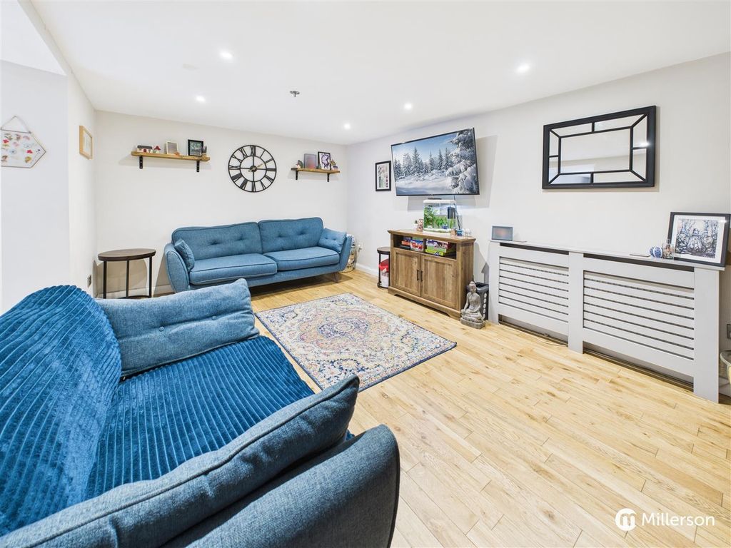 Property photo 1 of 16 Cam05092G0-Pr0141-Still002.Jpg