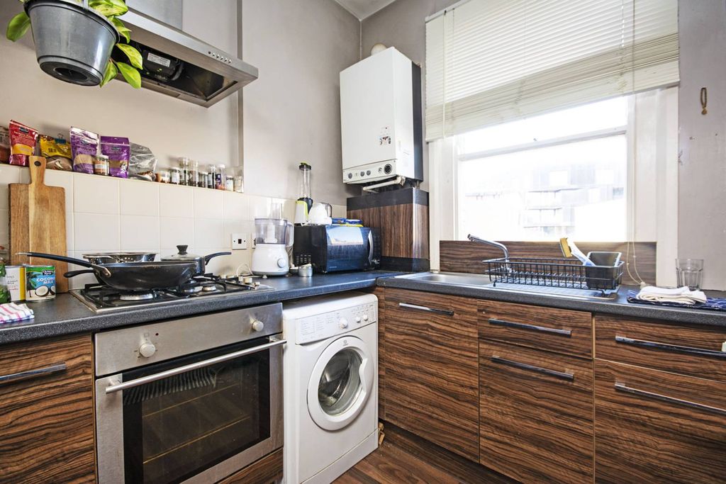 Property photo 2 of 4