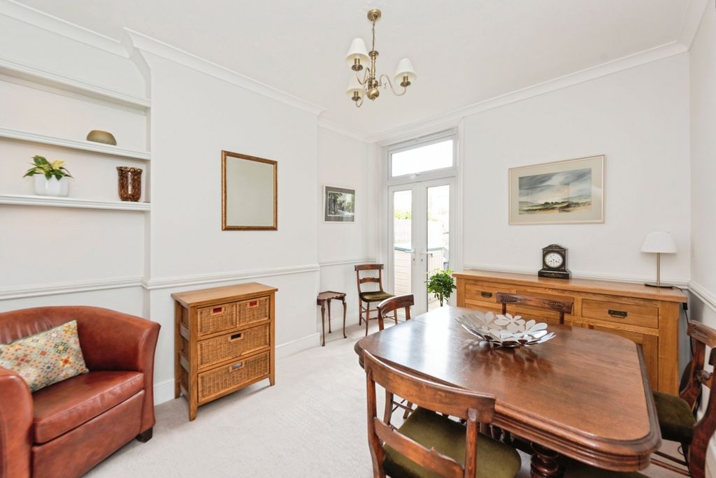 Property photo 3 of 17 Dining Room