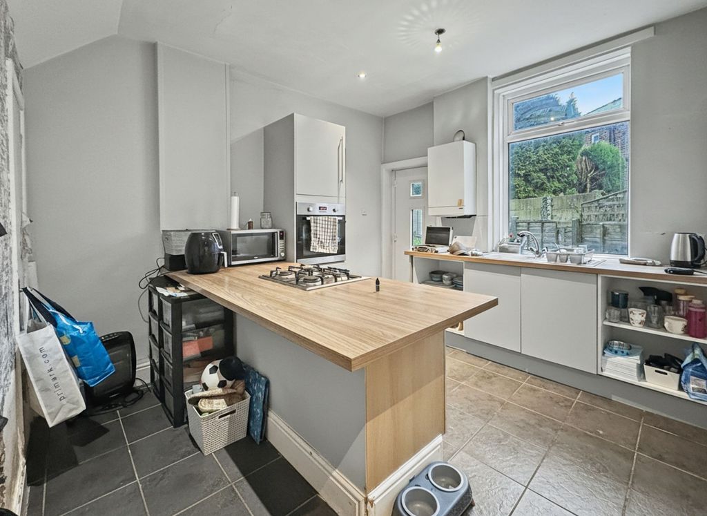 Property photo 3 of 14