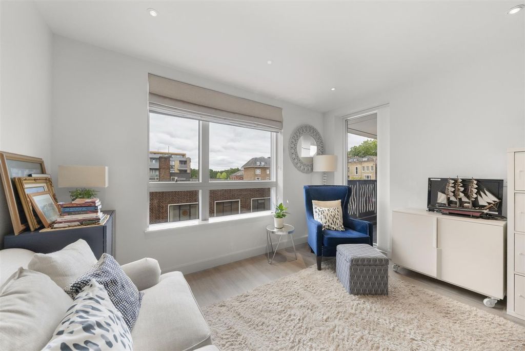 Property photo 2 of 12