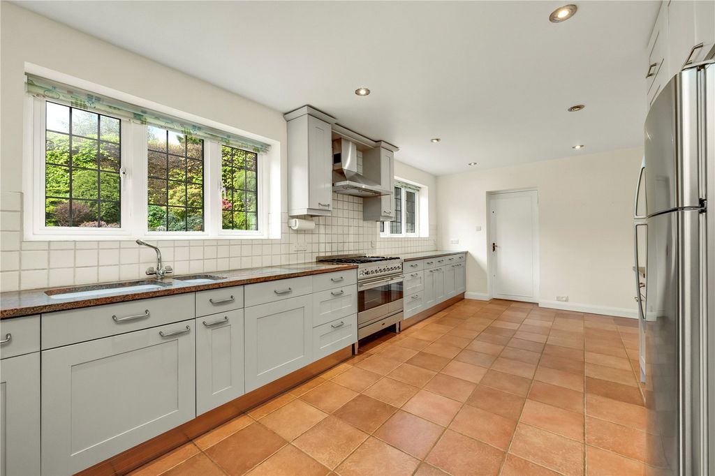 Property photo 2 of 27 Kitchen