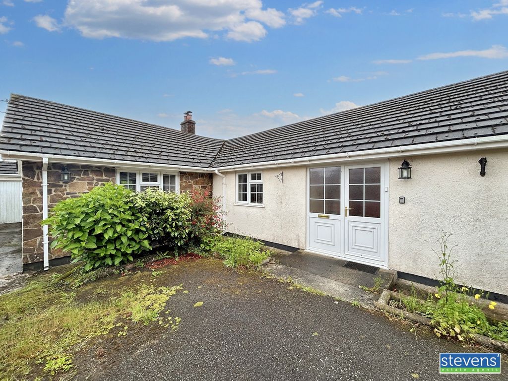 Property photo 2 of 43 Image00005