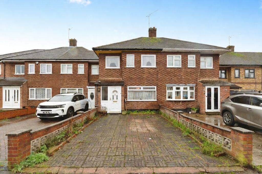 Property photo 1 of 17