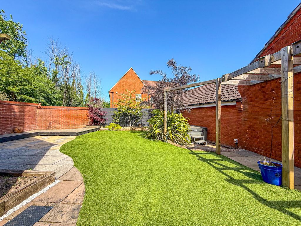 Property photo 2 of 34 5091525