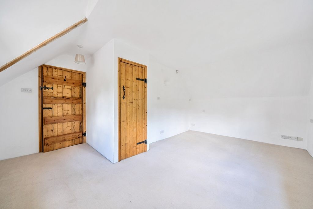 Property photo 3 of 23 1298893- (7)