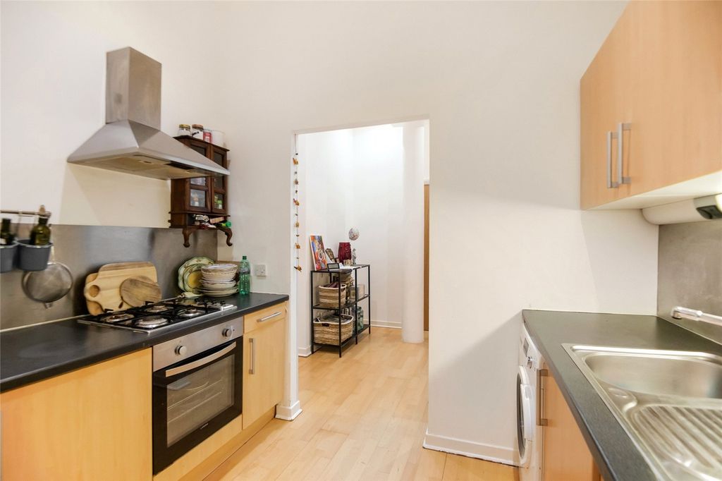 Property photo 3 of 22 Picture No. 10