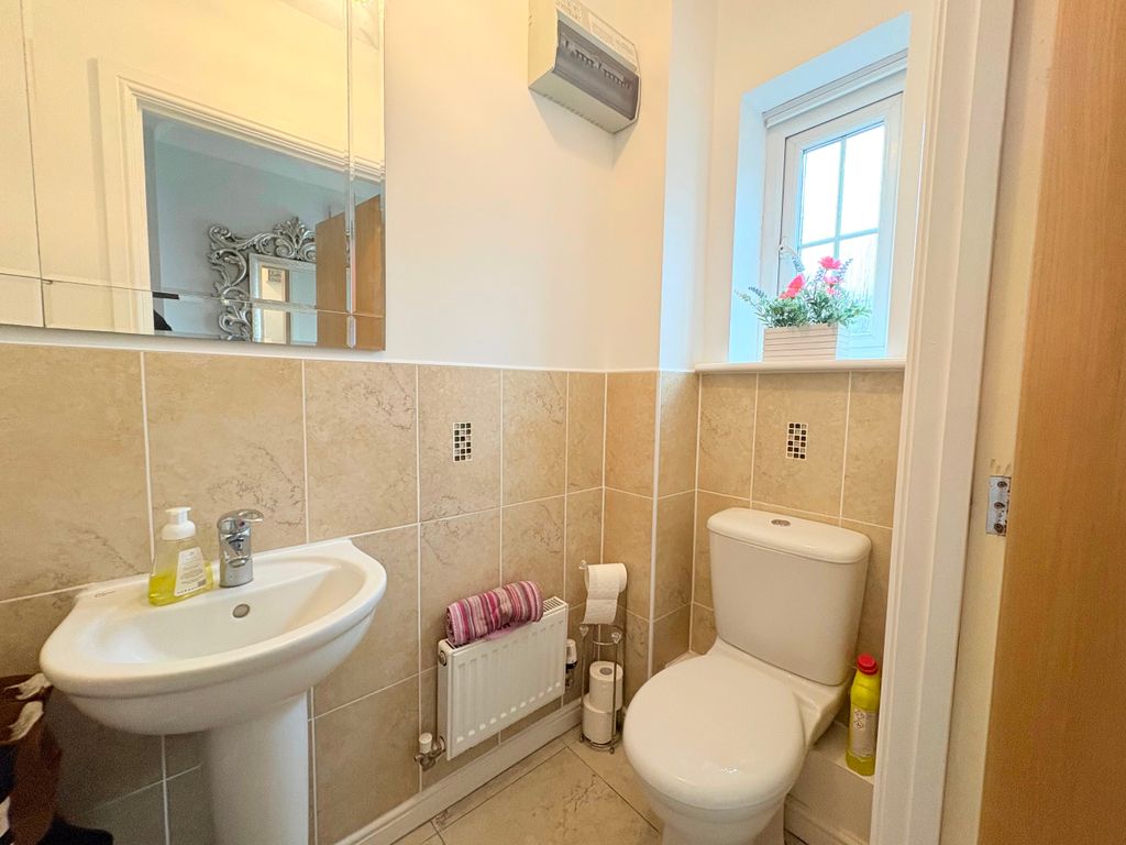 Property photo 3 of 16